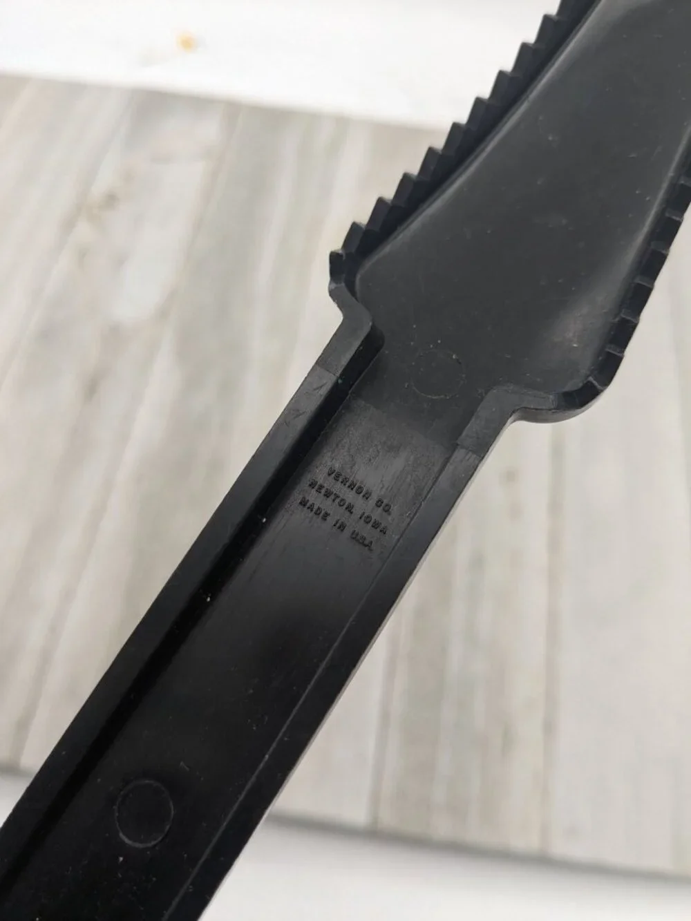 Vintage Vernon Black USA Nylon Plastic Tongs